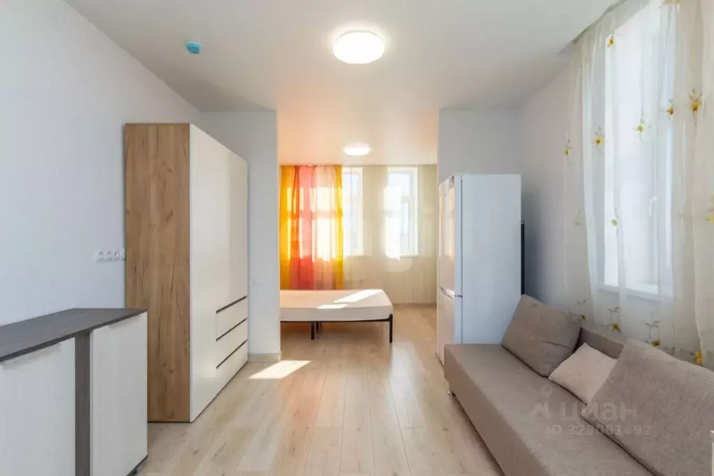 Студия Тюменская область, Тюмень ул. Тимофея Чаркова, 87 (36.6 м) - Фото 1