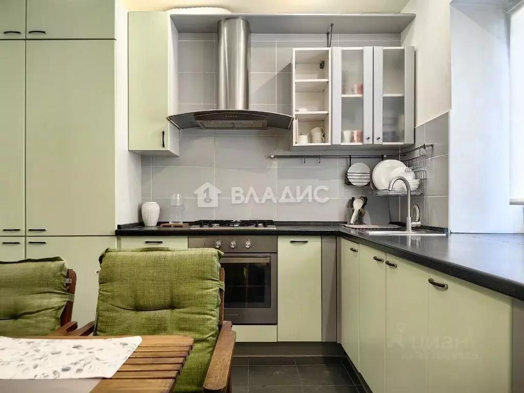 2-к кв. Смоленская область, Смоленск ул. Рыленкова, 32А (67.0 м) - Фото 0