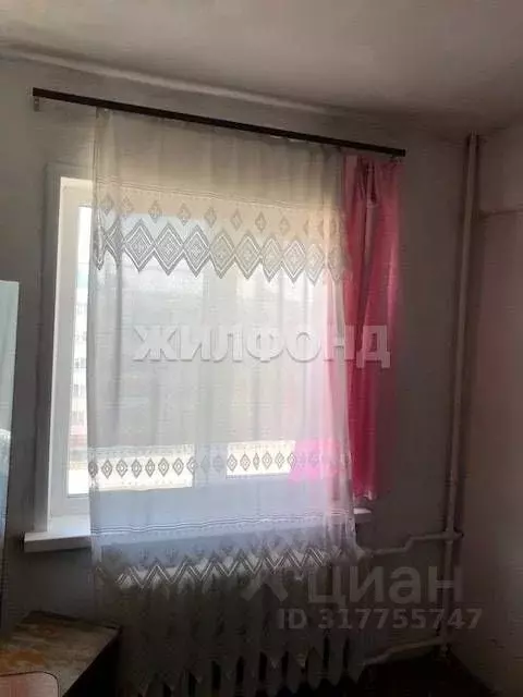 3-к кв. Новосибирская область, Новосибирск Трикотажная ул., 33 (42.4 ... - Фото 0