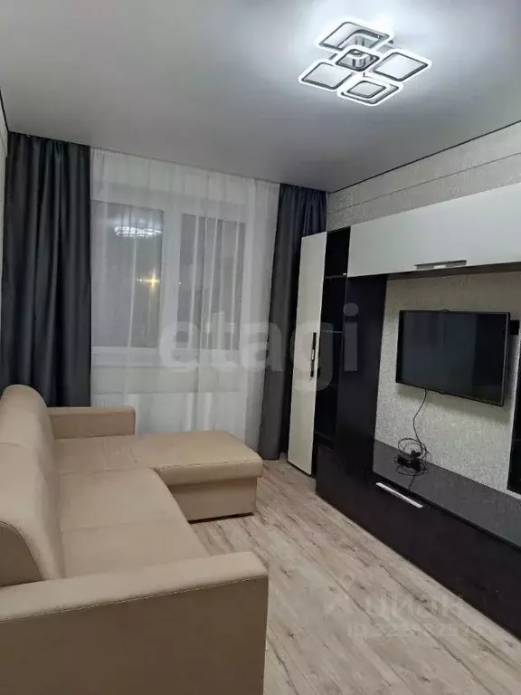 2-к кв. Ямало-Ненецкий АО, Новый Уренгой Созидателей мкр, 2к3 (55.0 м) - Фото 1