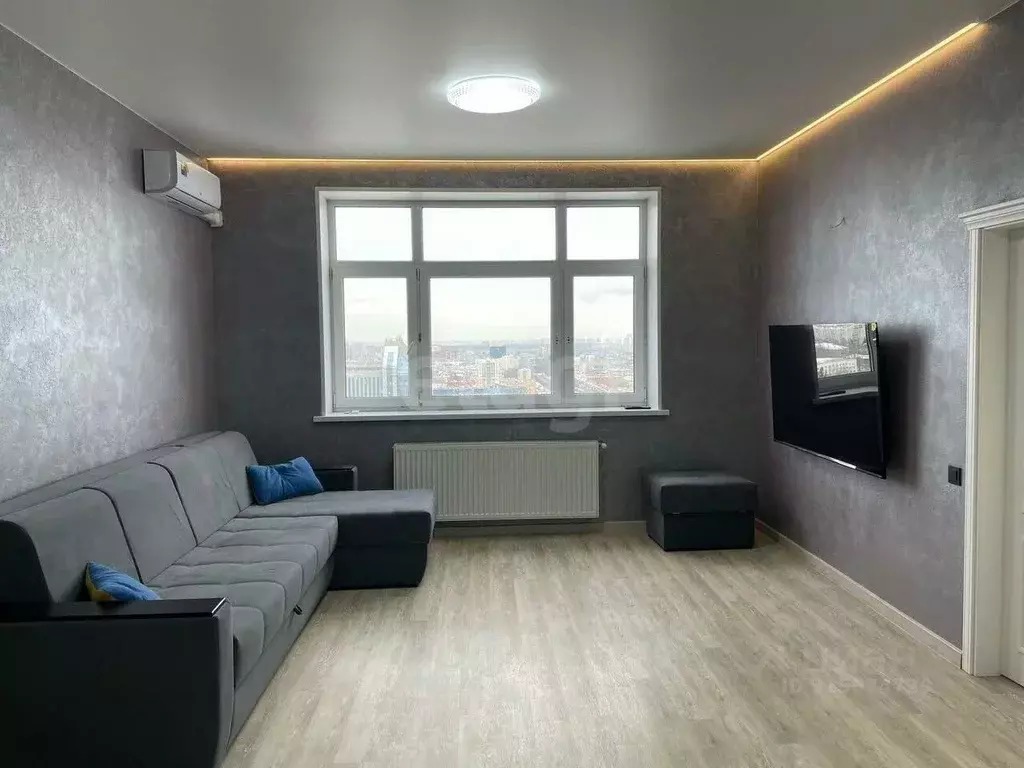 1-к кв. Тюменская область, Тюмень ул. Малыгина, 90 (55.8 м) - Фото 0