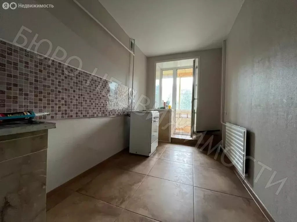 1-комнатная квартира: Балашов, улица Строителей, 8 (37 м) - Фото 1