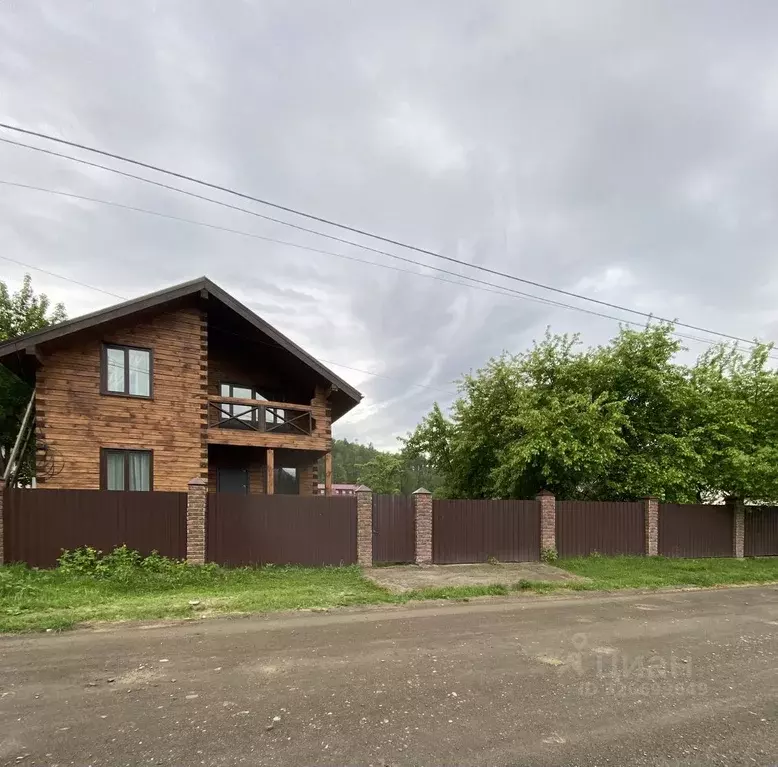 Дом в Алтай, Чемальский район, с. Чемал  (120 м) - Фото 1