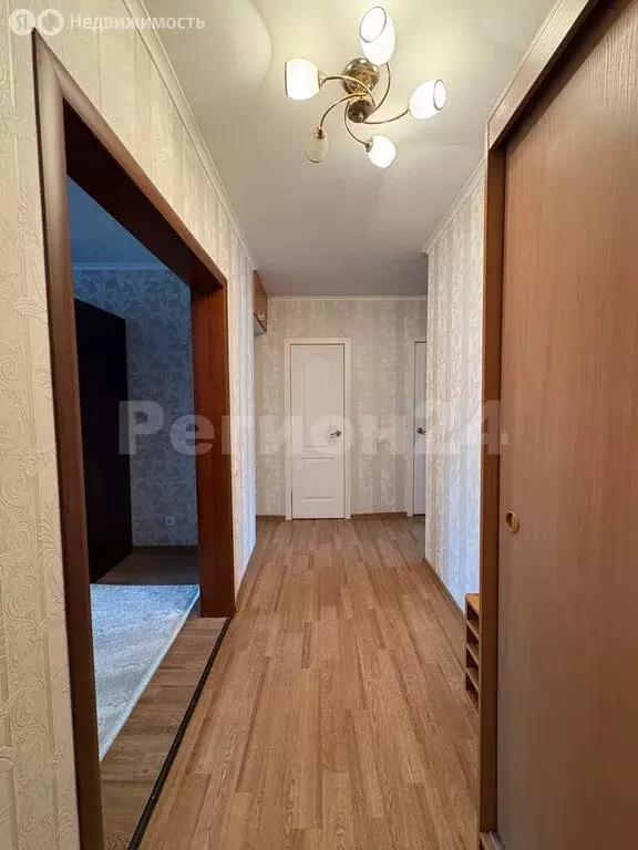 2-комнатная квартира: Зеленогорск, улица Строителей, 18 (50.2 м) - Фото 0