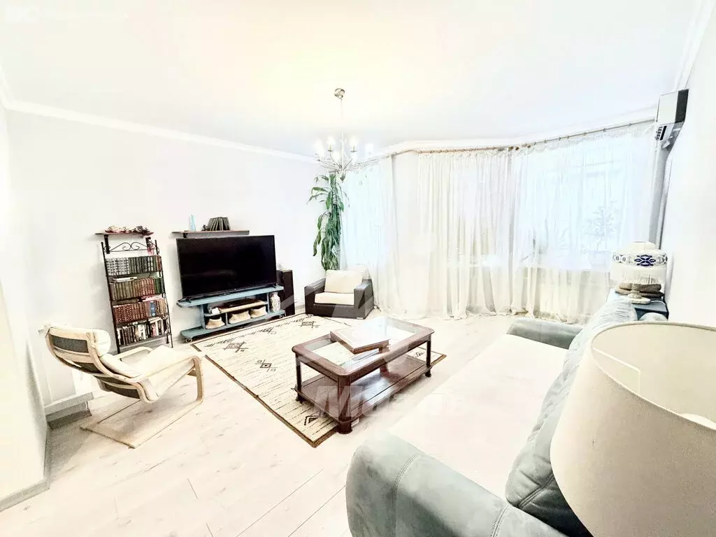 3-комнатная квартира: Лобня, Юбилейная улица, 4к2 (111.4 м) - Фото 2