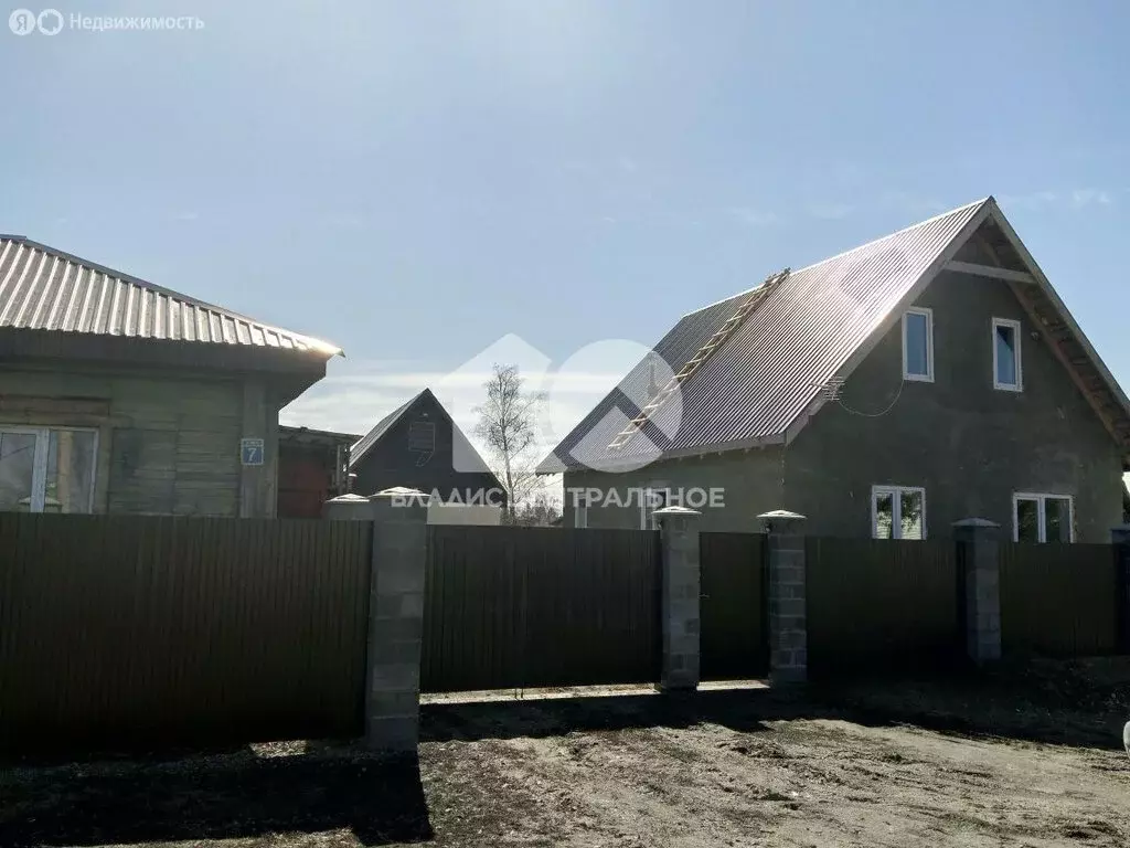 Дом в село Боровое, улица Мира, 29 (100 м) - Фото 1