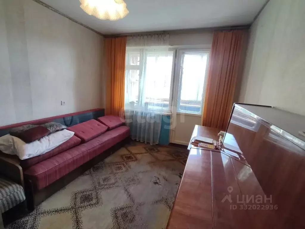 3-к кв. Псковская область, Псков Юбилейная ул., 44 (62.1 м) - Фото 1