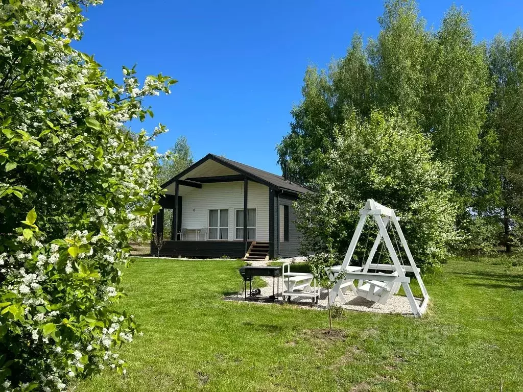 Дом в Новгородская область, Новгородский район, Ракомское с/пос, д. ... - Фото 1