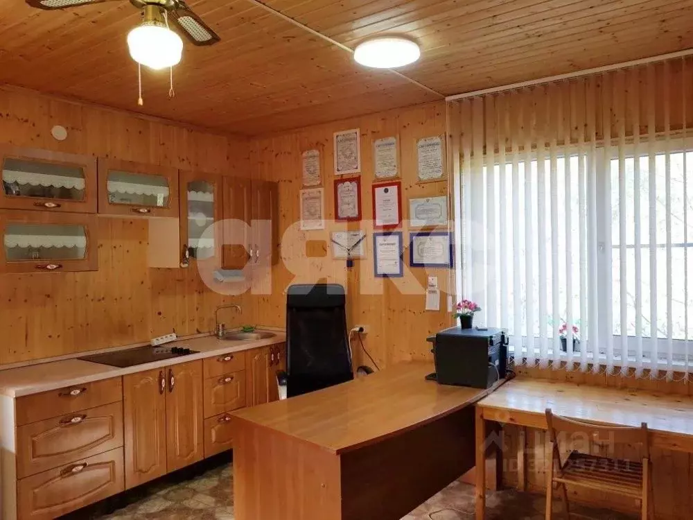 Дом в Краснодарский край, Горячий Ключ Изумрудная ул. (370 м) - Фото 1