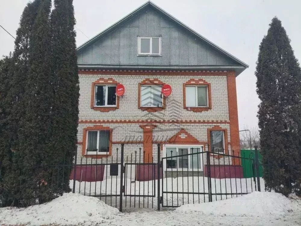 Коттедж в Белгородская область, Старооскольский городской округ, с. ... - Фото 1