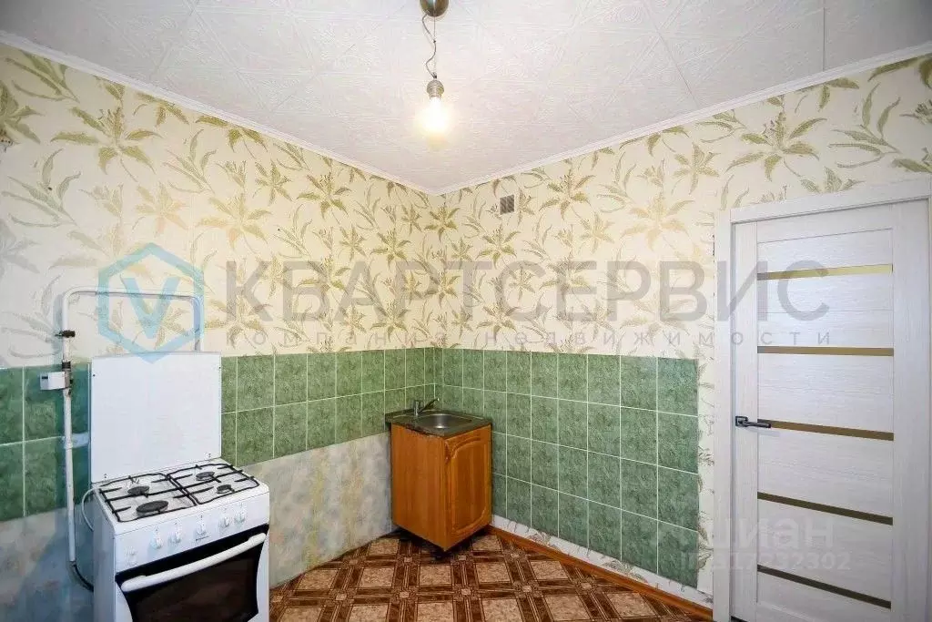 3-к кв. Омская область, Омск просп. Космический, 109 (62.4 м) - Фото 1