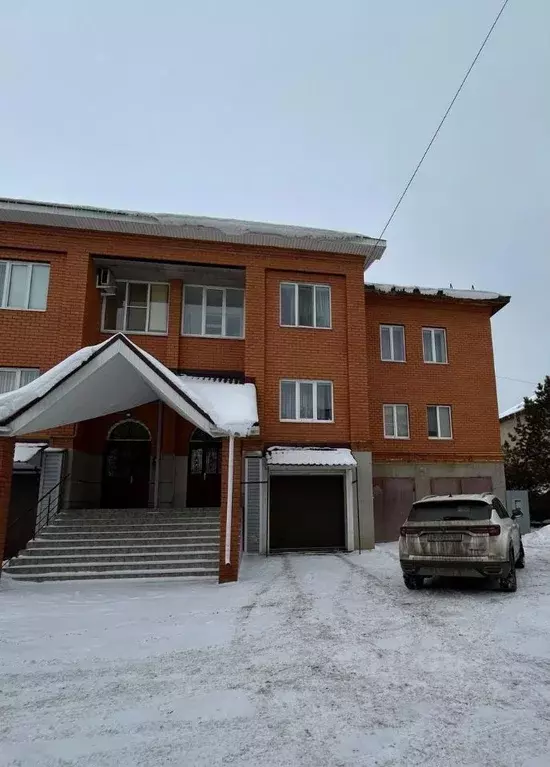 Дом в Оренбургская область, Оренбург Индивидуальная ул., 9 (318 м) - Фото 0