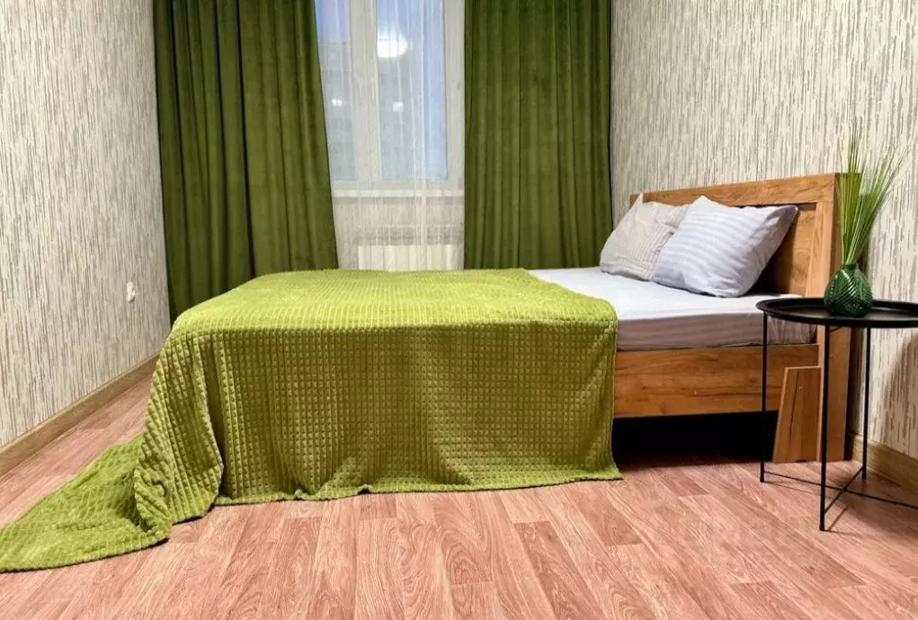 3-к кв. Красноярский край, Красноярск ул. Шахтеров, 8 (100.0 м) - Фото 0