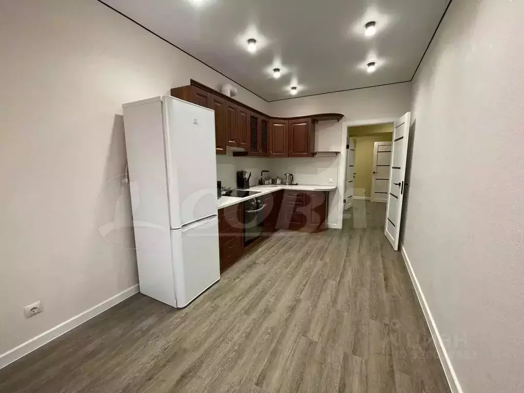 3-к кв. Тюменская область, Тюмень ул. 50 лет Октября, 75к4 (91.3 м) - Фото 2