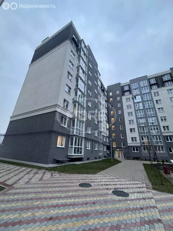 3-комнатная квартира: Калининград, Суздальская улица, 13 (75.74 м) - Фото 1