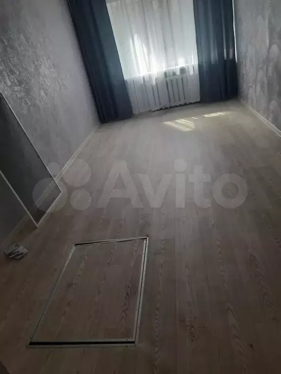 Комната 18 м в 1-к., 1/4 эт. - Фото 1