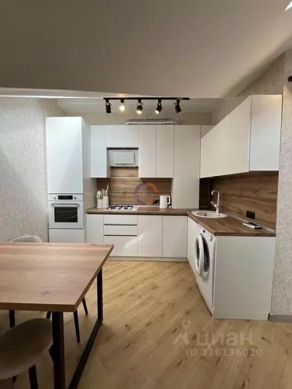 2-к кв. Новгородская область, Великий Новгород ул. Аркажская, 14к3 ... - Фото 0