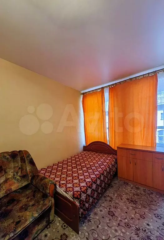 Комната 24 м в 4-к., 4/5 эт. - Фото 0