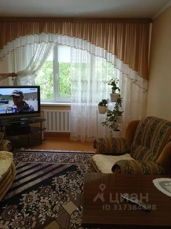 3-к кв. Иркутская область, Усть-Илимск ул. Мечтателей, 14 (64.4 м) - Фото 0