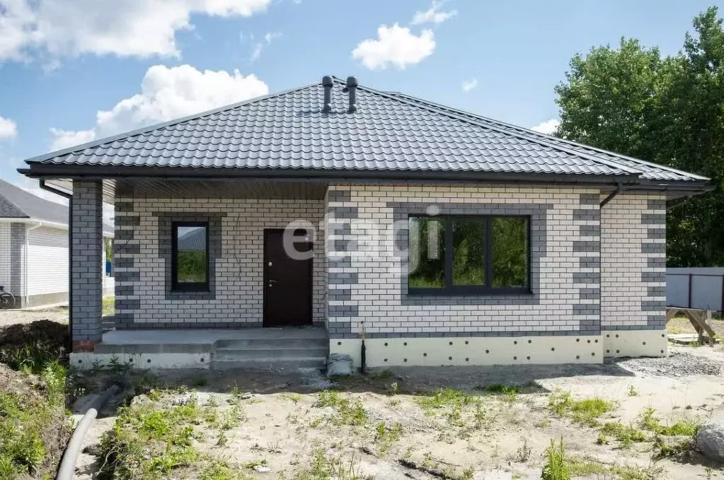 Дом в Курская область, Курский район, Моковский сельсовет, д. 1-я ... - Фото 1