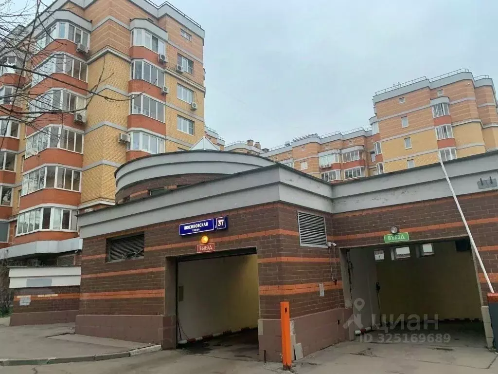 Гараж в Москва Люсиновская ул., 37 (17 м) - Фото 1