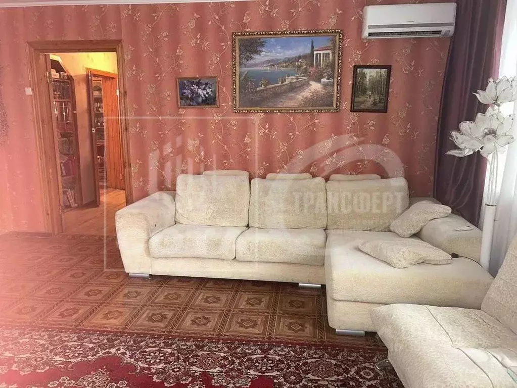 Дом в Воронежская область, Семилуки Коммунальная ул., 10 (94 м) - Фото 0