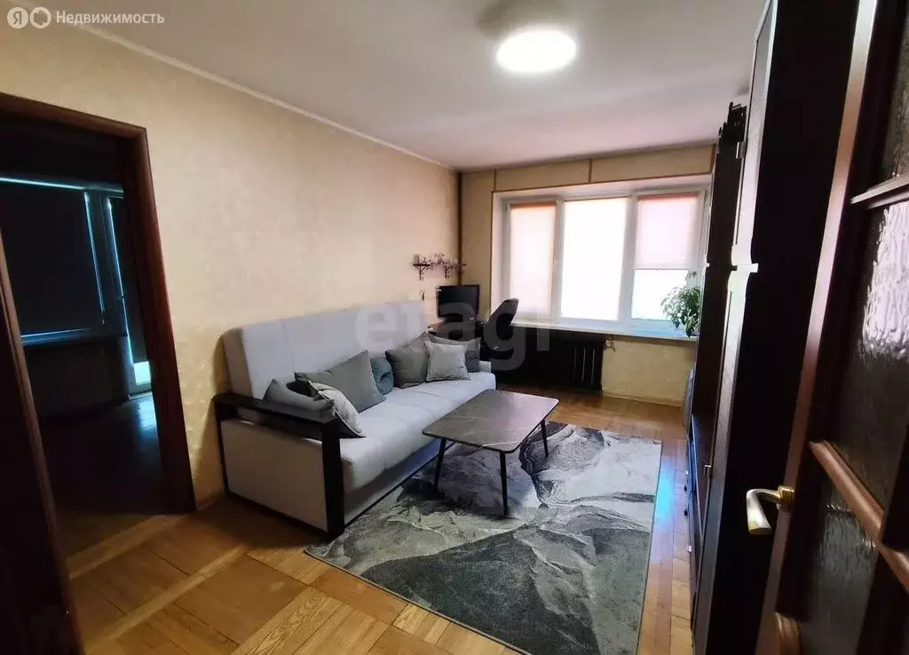 3-комнатная квартира: Калининград, улица Юрия Гагарина, 24А (51.4 м) - Фото 1