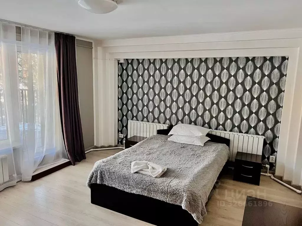 Комната Алтай, Майминский район, с. Манжерок Пионерская ул., 42 - Фото 1