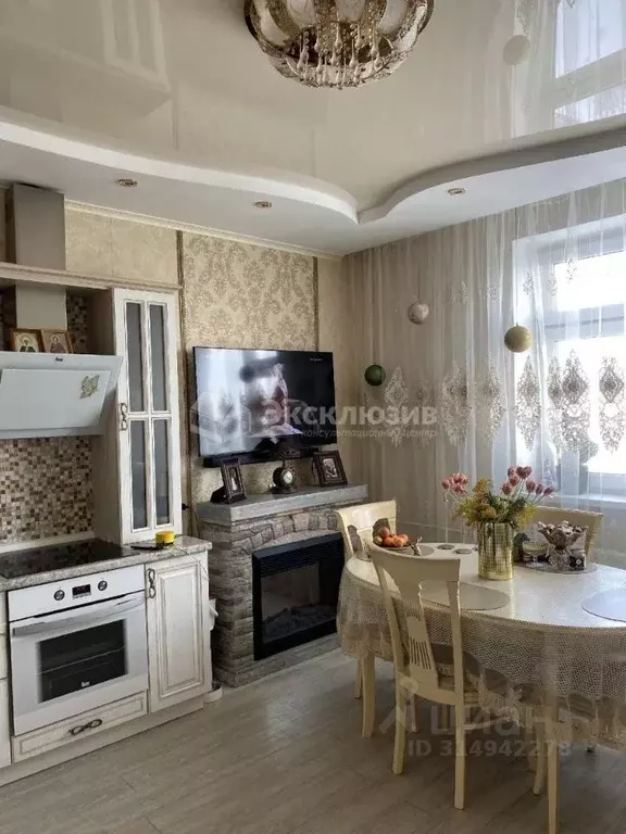 2-к кв. Тюменская область, Тюмень ул. Николая Зелинского, 16 (69.2 м) - Фото 0