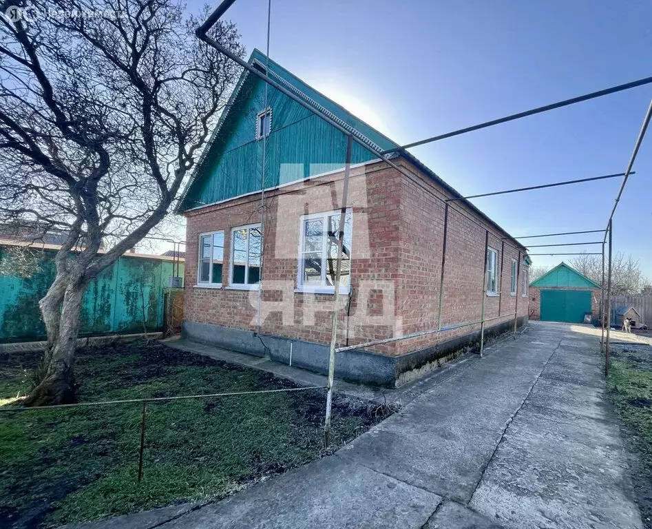 Дом в село Приморка, Красноармейская улица (72.7 м) - Фото 1