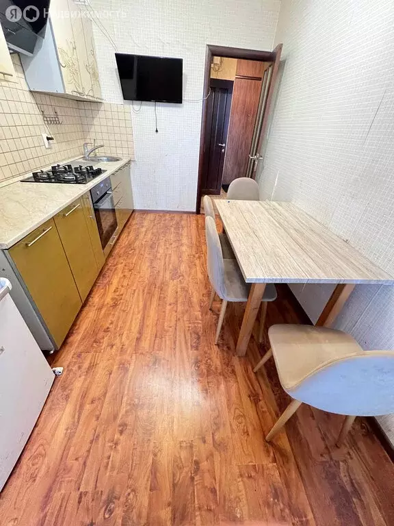 1-комнатная квартира: Лобня, улица Чкалова, 12 (37 м) - Фото 2