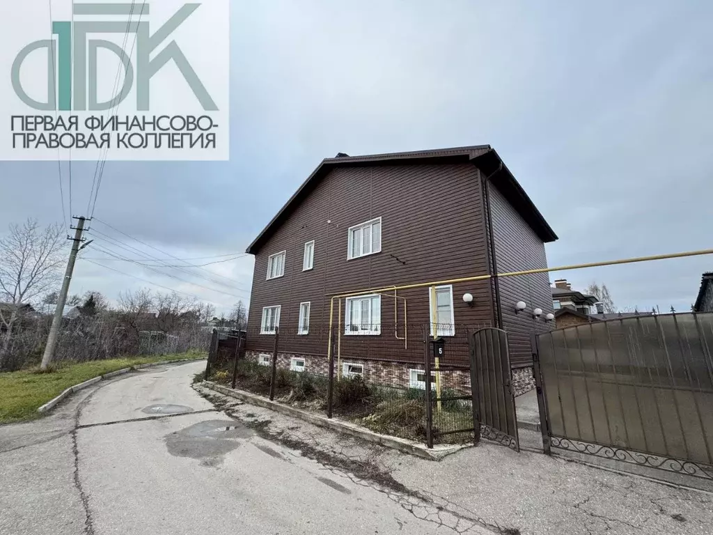 Дом в Нижегородская область, Арзамас ул. 8 Марта, 5 (259 м) - Фото 0