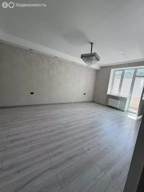 2-комнатная квартира: Карачаевск, улица Семёнова, 8 (90 м) - Фото 2