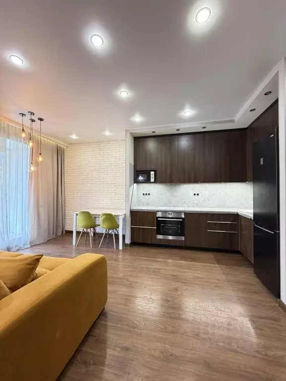 2-к кв. Тюменская область, Тюмень ул. Клары Цеткин, 61к5 (60.0 м) - Фото 2