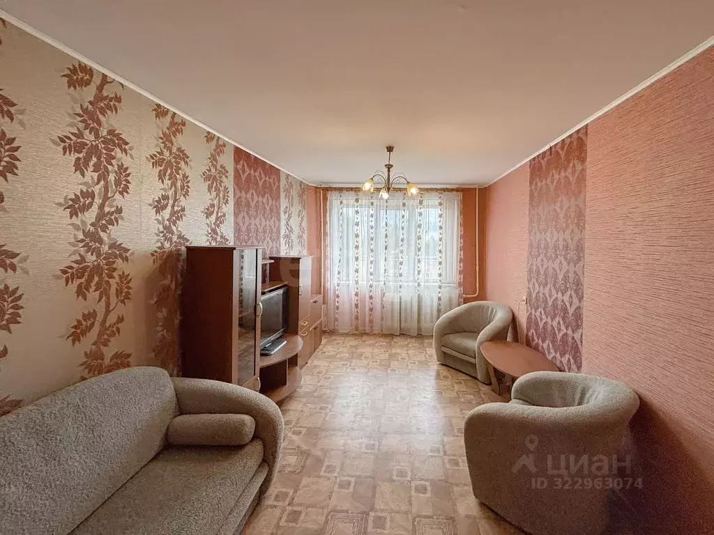 2-к кв. Псковская область, Порхов Красноармейская ул., 15 (52.4 м) - Фото 1