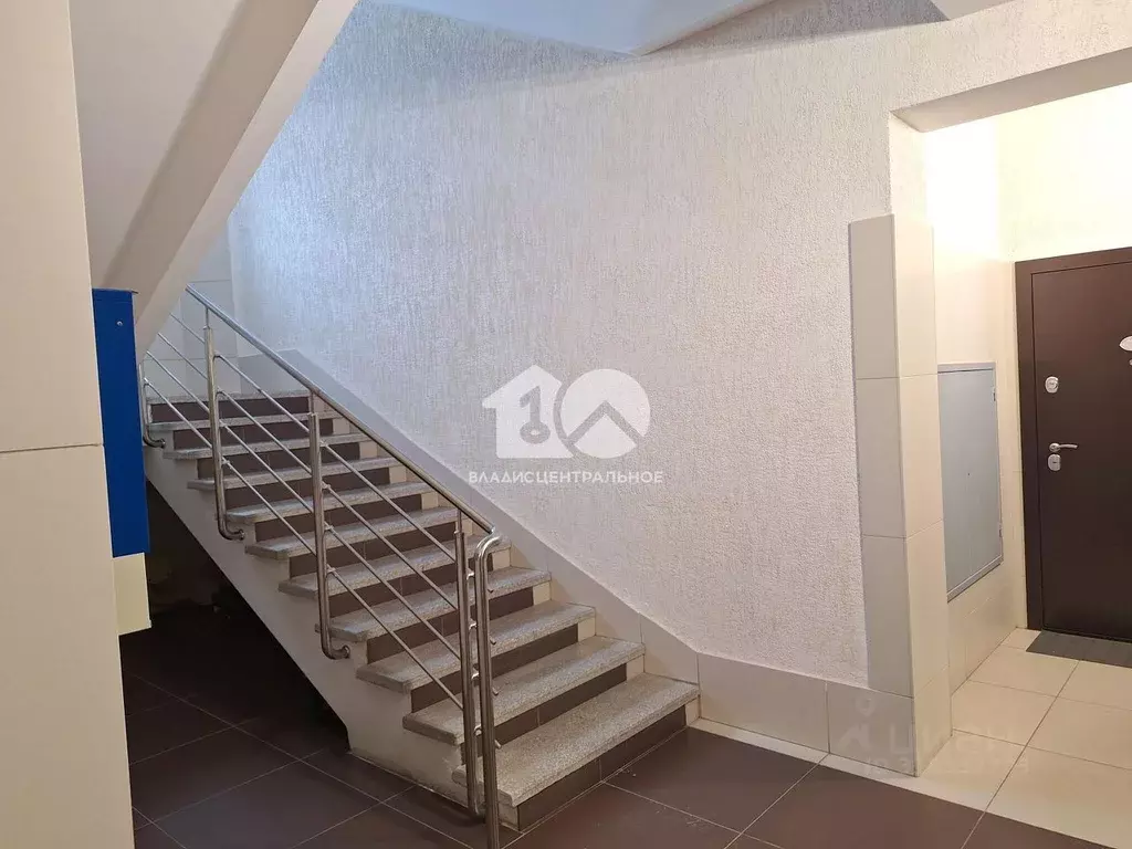Гараж в Новосибирская область, Новосибирский район, Краснообск рп, 7-й ... - Фото 1