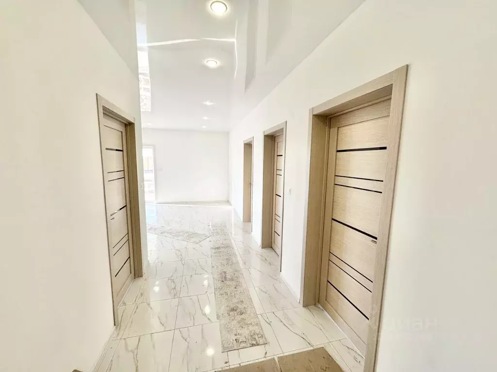 Дом в Иркутская область, Ангарск ул. Карла Маркса (220 м) - Фото 2