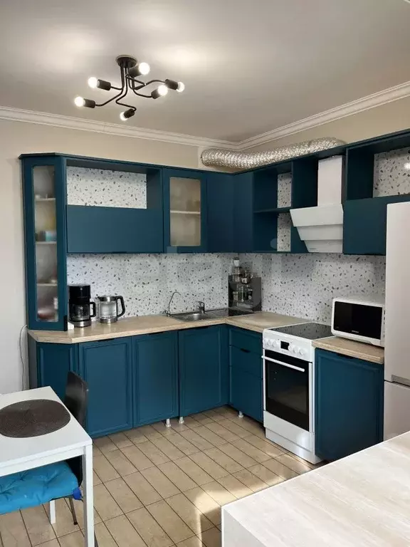 2-к кв. Тюменская область, Тюмень ул. Николая Семенова, 27к3 (62.4 м) - Фото 1