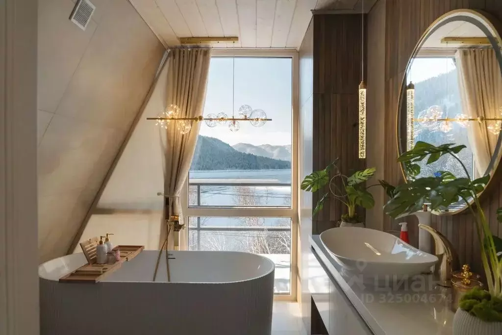 Дом в Алтай, Турочакский район, с. Артыбаш Телецкая ул., 128Б (67 м) - Фото 1