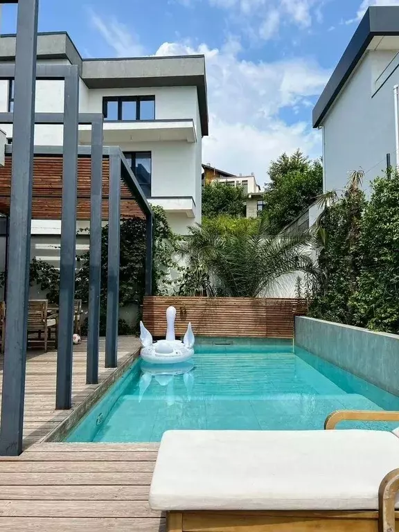 Дом в Краснодарский край, Сочи ул. Ворошиловградская (244 м) - Фото 1