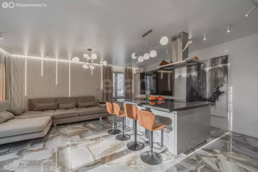 3-комнатная квартира: Иркутск, улица Красных Мадьяр, 29 (98.2 м) - Фото 1