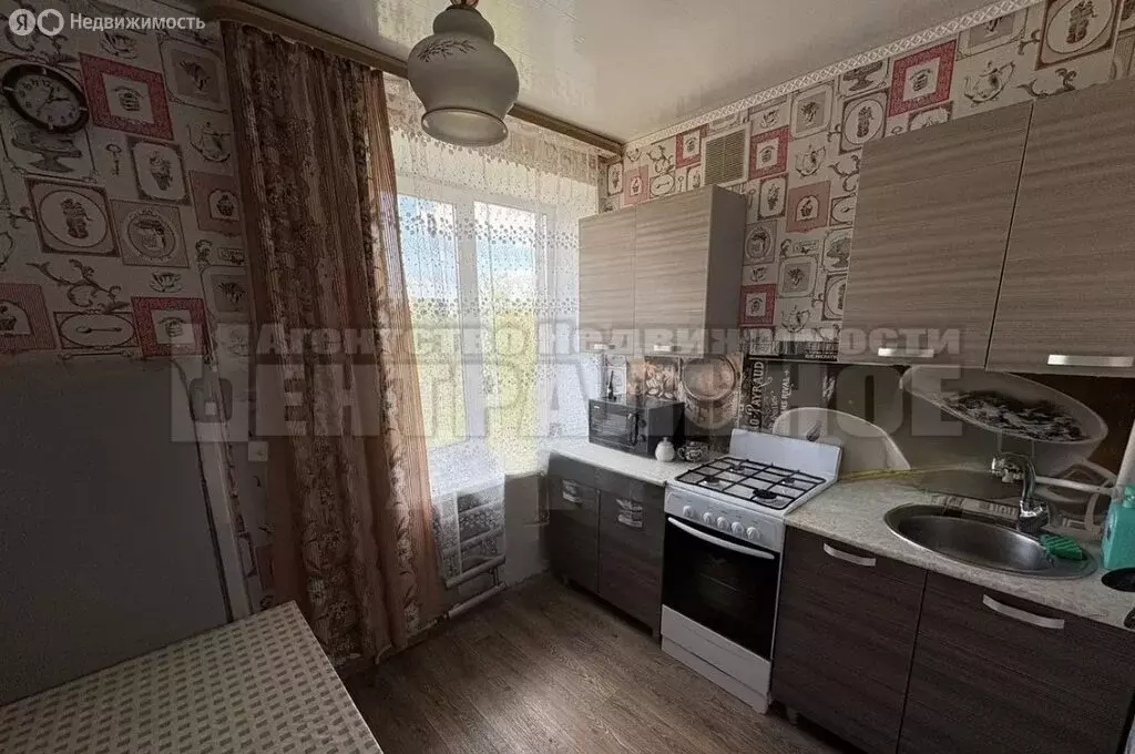 1-комнатная квартира: Смоленск, улица Октябрьской Революции, 28 (33 м) - Фото 0