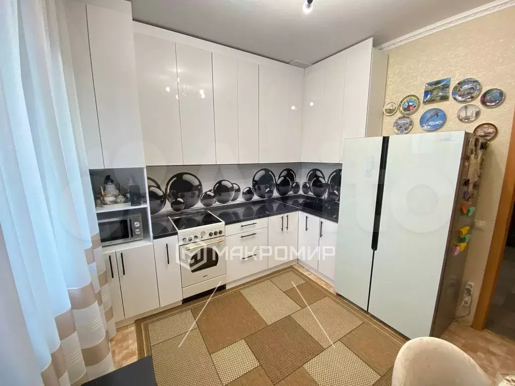 2-к. квартира, 60 м, 6/17 эт. - Фото 1