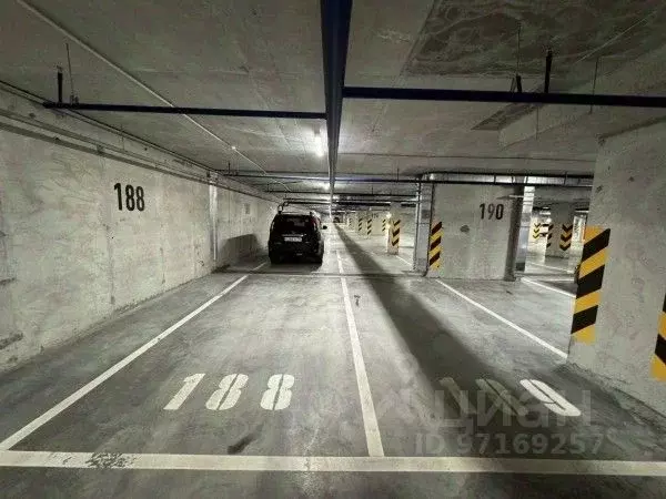 Гараж в Свердловская область, Екатеринбург ул. Азина, 31 (14 м) - Фото 1