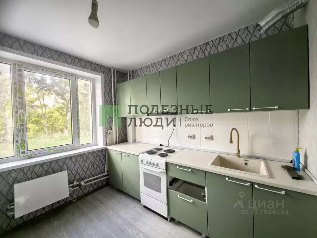 3-к кв. Саратовская область, Саратов Брянская ул., 12 (67.0 м) - Фото 0