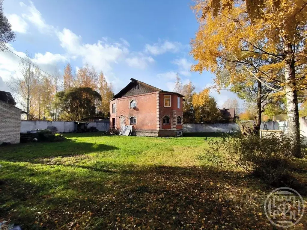 Дом в Санкт-Петербург, Санкт-Петербург, Петергоф Собственный просп., ... - Фото 2