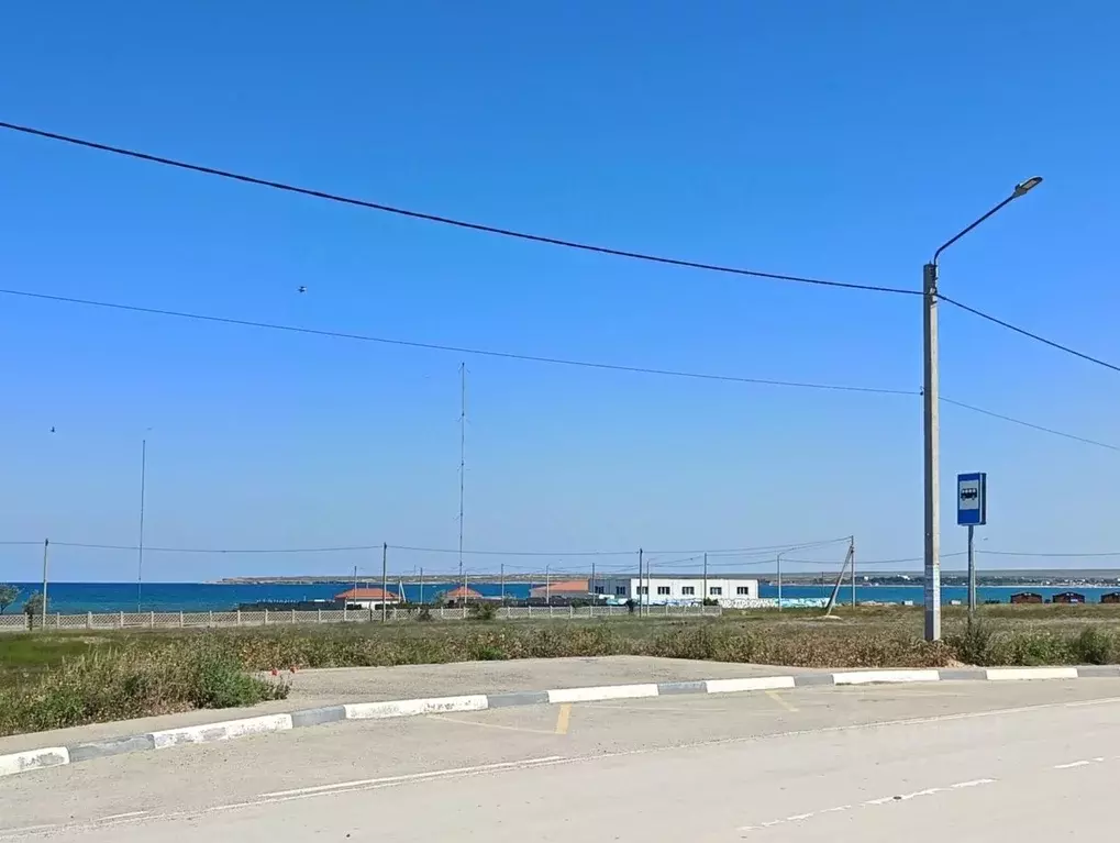 Участок в Крым, Черноморский район, Оленевское с/пос, с. Оленевка  ... - Фото 0