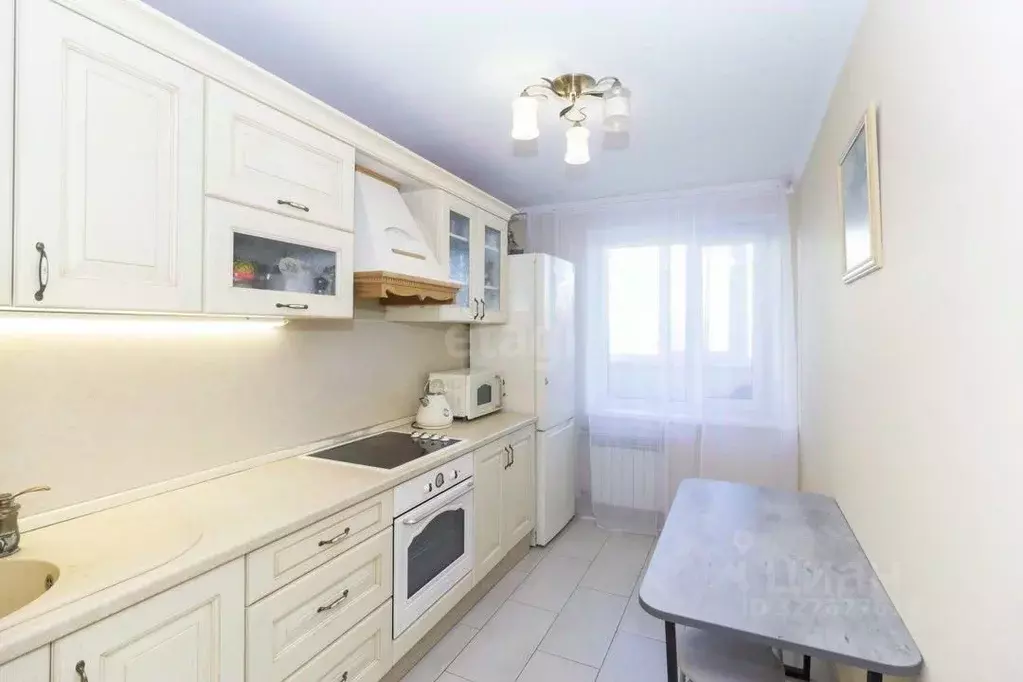 2-к кв. Тюменская область, Тюмень ул. Федюнинского, 13 (48.0 м) - Фото 1