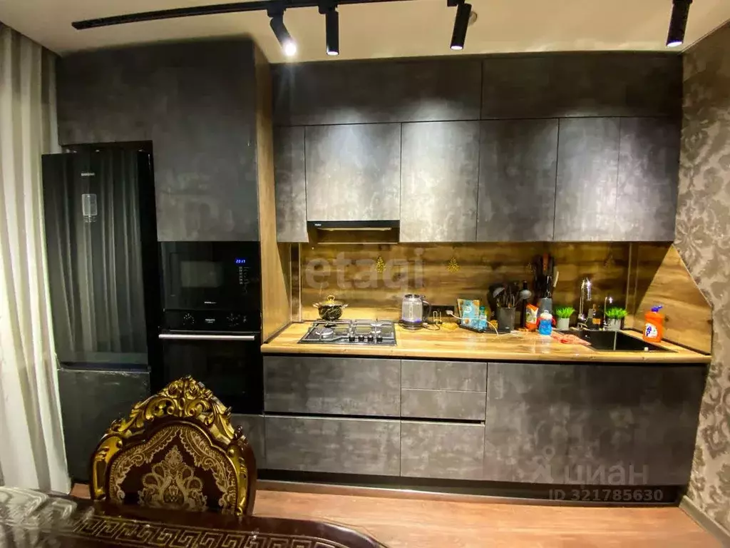 3-к кв. Ямало-Ненецкий АО, Новый Уренгой Советский мкр, 3/2 (70.4 м) - Фото 1