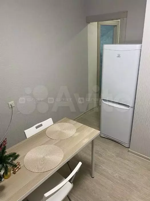 1-к. квартира, 40 м, 8/15 эт. - Фото 1